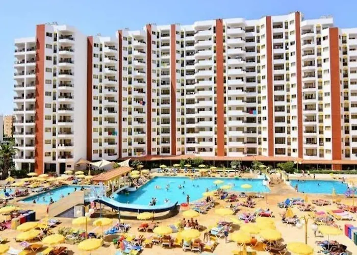 Rocha Apartment Club